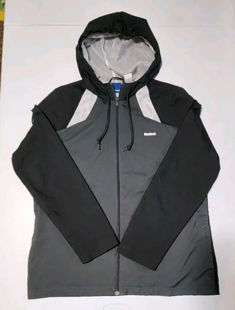 Reebok Jacket Mens Medium Black Hooded Full Zip Jumper Windbreaker Sport